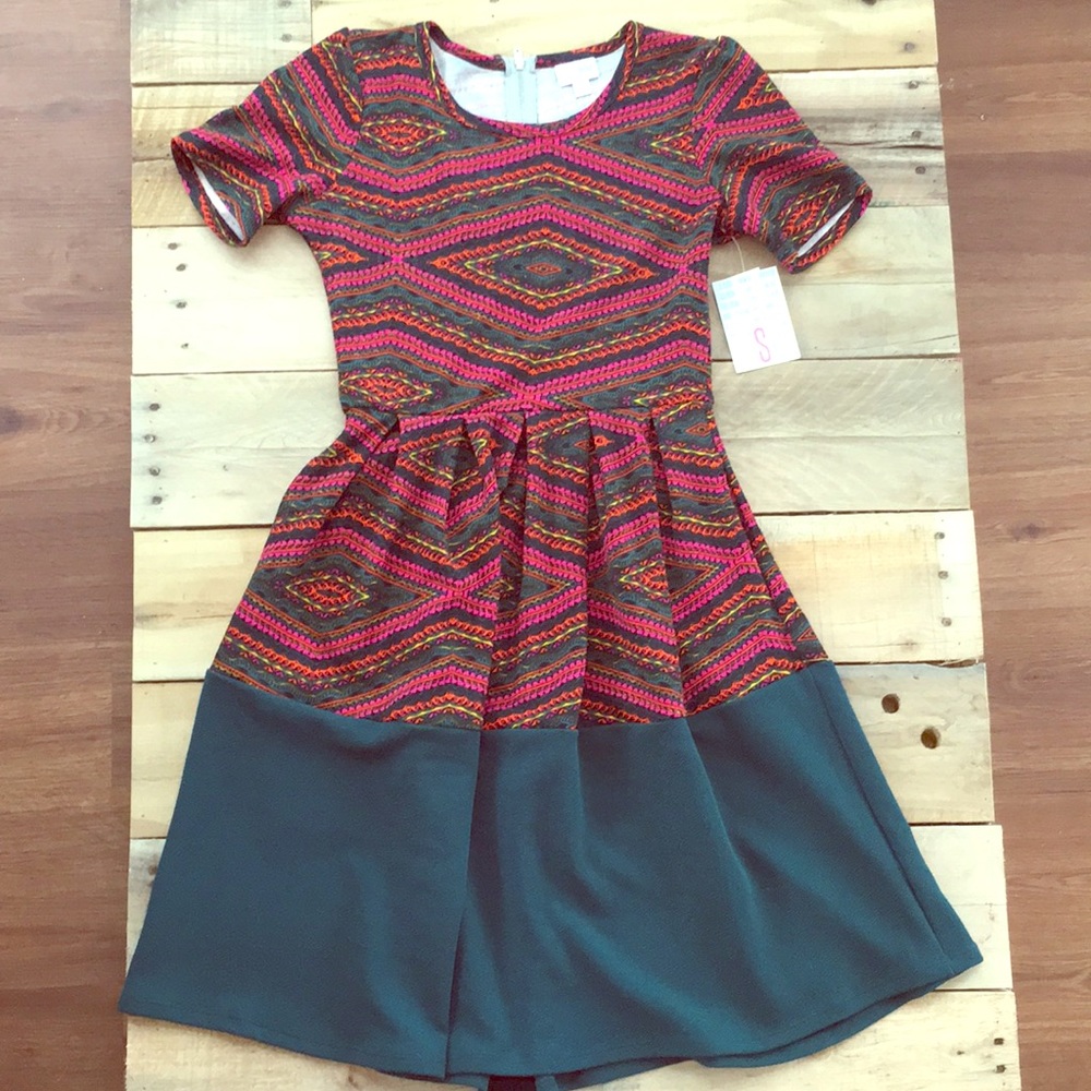 Brand 🆕 w/tags! Amelia dress sz small 🎀